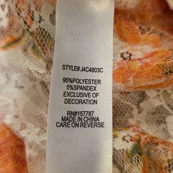 NWOT Full Circle Trends Large Lace Floral Tie-Front Top - Picture 4 of 8